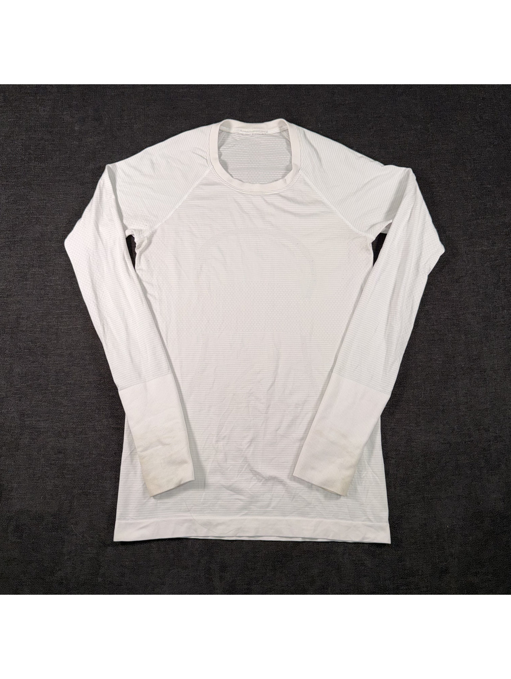 Lululemon Swiftly Tech Long Sleeve Shirt, Size 6
